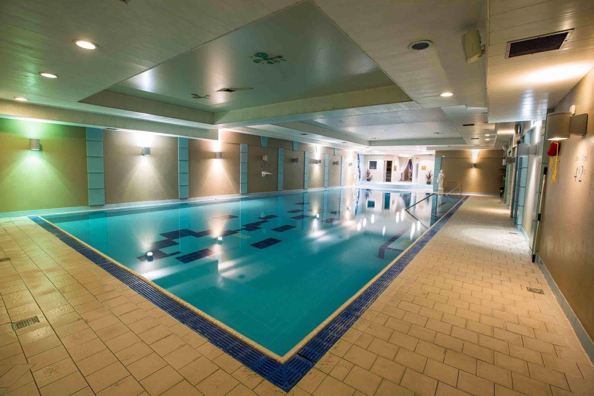 Anner Hotel Thurles Buitenkant foto